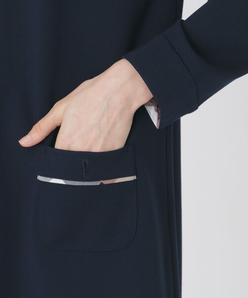 BLUE LABEL CRESTBRIDGE(ブルーレーベルクレストブリッジ)の「【限定カラーあり】アモーレポンチワンピース(ワンピース・レディース・ダークネイビー/ブラック・38/40/36)」の11枚目の写真
