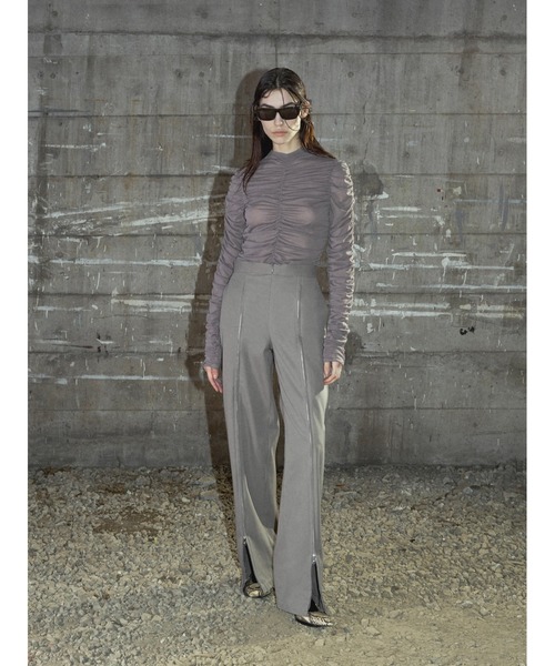 JOHN LAWRENCE SULLIVAN（ジョンローレンスサリバン）の「SEE-THROUGH GATHERED HIGH NECK TOP（スカート・レディース・ブラウン/ベージュ/ブラック・ONE SIZE）」の4枚目の写真