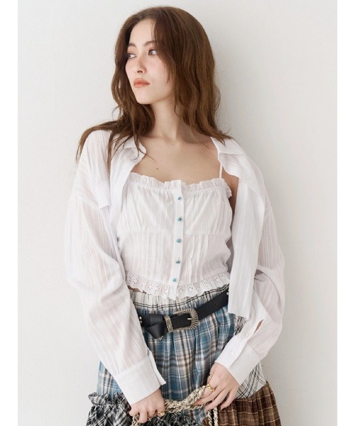 EVRIS(エヴリス)の「アンサンブルショートシャツトップス キャミソールセット(シャツ/ブラウス・レディース・ホワイト/ブルー/ブラック・FREE)」の1枚目の写真