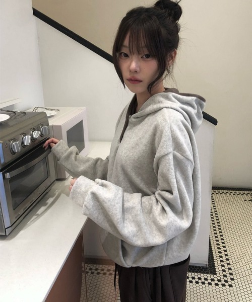 anyonemore(エニワンモア)の「ボタンフード配色フリースパーカ(パーカー・レディース・オートミール・FREE)」の17枚目の写真