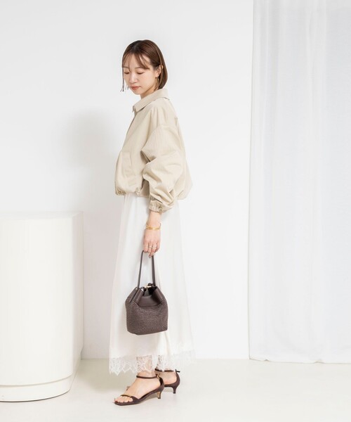 NOLLEY’S Sophi(ノーリーズソフィ)の「ウォッシャブルツイルライトジップアップブルゾン(ブルゾン・レディース・ベージュ/ネイビー・38)」の4枚目の写真