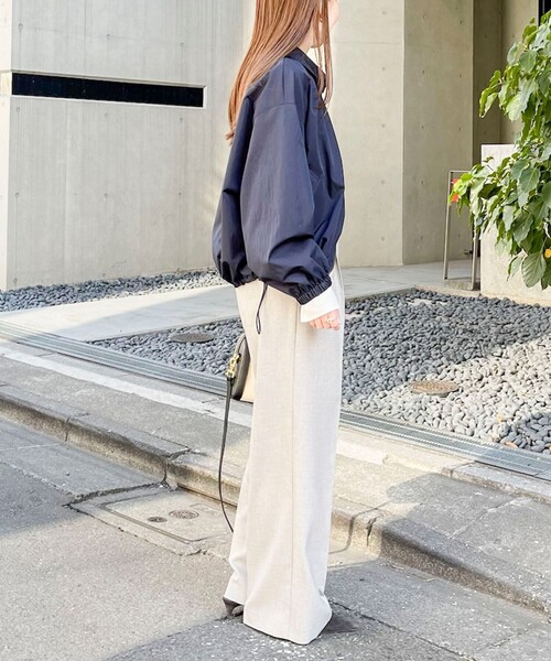 NOLLEY’S Sophi(ノーリーズソフィ)の「ウォッシャブルツイルライトジップアップブルゾン(ブルゾン・レディース・ベージュ/ネイビー・38)」の22枚目の写真