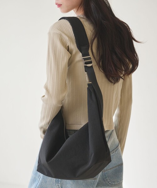 BEAUTY&YOUTH UNITED ARROWS（ビューティーアンドユースユナイテッドアローズ）の「メタル バックル 2WAY ショルダーバッグ（ショルダーバッグ・レディース・ブラック/その他1/ワインレッド・FREE）」の5枚目の写真