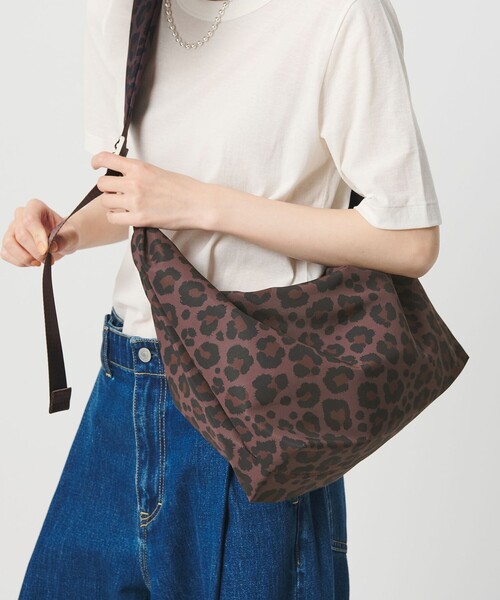 BEAUTY&YOUTH UNITED ARROWS（ビューティーアンドユースユナイテッドアローズ）の「メタル バックル 2WAY ショルダーバッグ（ショルダーバッグ・レディース・ブラック/その他1/ワインレッド・FREE）」の9枚目の写真