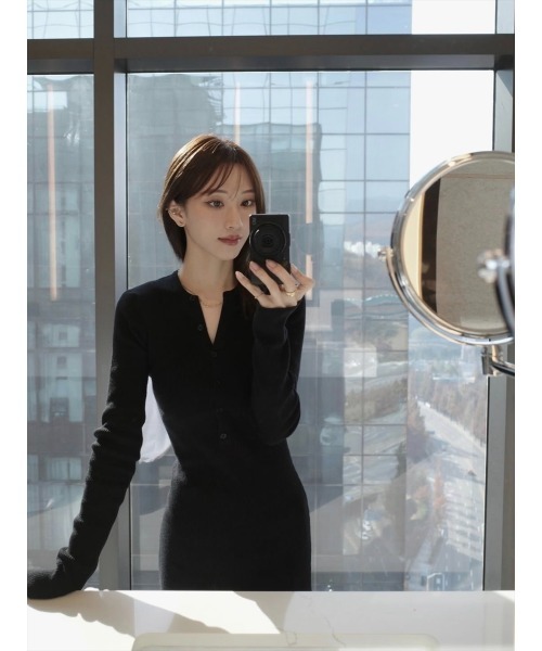 amel（エイメル）の「ヘンリーネックリブニットロングドレス / ブラック（ワンピース・レディース・ブラック・FREE）」の2枚目の写真