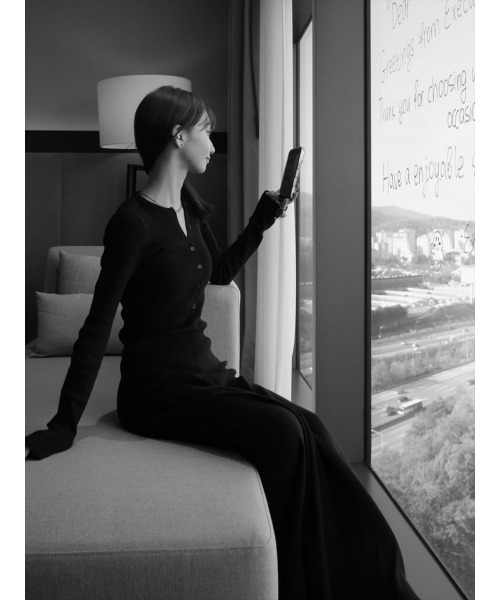 amel（エイメル）の「ヘンリーネックリブニットロングドレス / ブラック（ワンピース・レディース・ブラック・FREE）」の4枚目の写真