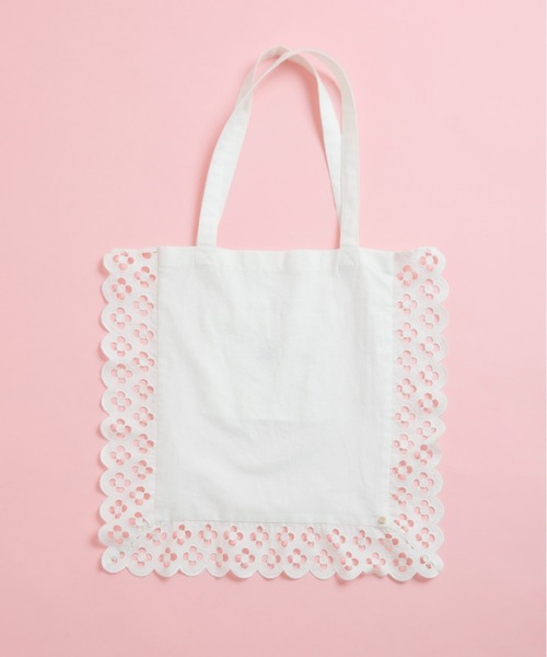 CHILD WOMAN(チャイルドウーマン)の「コットンリネンキャンバス フラワーカットワーク トートBAG(トートバッグ・レディース・ホワイト・FREE)」の2枚目の写真