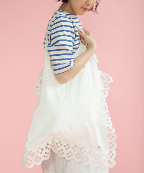 CHILD WOMAN(チャイルドウーマン)の「コットンリネンキャンバス フラワーカットワーク トートBAG(トートバッグ・レディース・ホワイト・FREE)」の5枚目の写真