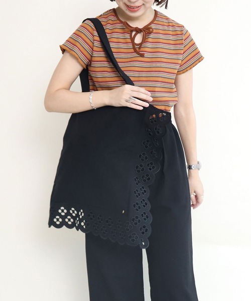 CHILD WOMAN(チャイルドウーマン)の「コットンリネンキャンバス フラワーカットワーク トートBAG(トートバッグ・レディース・ホワイト/ブラック・FREE)」の20枚目の写真