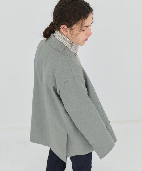 PUBLIC TOKYO（パブリックトウキョウ）の「【2026春新作】ダブルブレストビッグジャケット（テーラードジャケット・レディース・ライトグレー/ネイビー・1/2）」の5枚目の写真