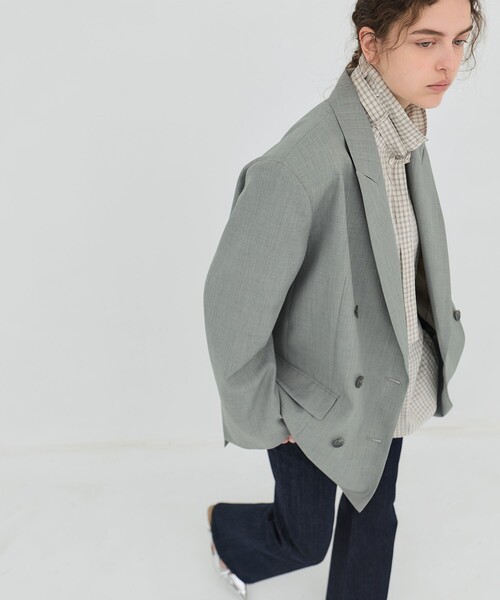 PUBLIC TOKYO（パブリックトウキョウ）の「【2026春新作】ダブルブレストビッグジャケット（テーラードジャケット・レディース・ライトグレー/ネイビー・1/2）」の6枚目の写真