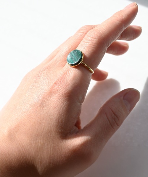 sowi（ソーイ）の「高級感と存在感あふれる｜SV925　マラカイト ゴールドリング（リング・レディース・ゴールド・#13）」の7枚目の写真