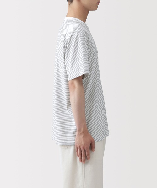 無印良品（ムジルシリョウヒン）の「紳士　天竺編みクルーネック半袖Ｔシャツ（ボーダー）（Tシャツ/カットソー・メンズ・ブラック系1/ブラック系/ホワイト系1/ホワイト系/ブルー系/グレー系・M/S/XL/L）」の8枚目の写真