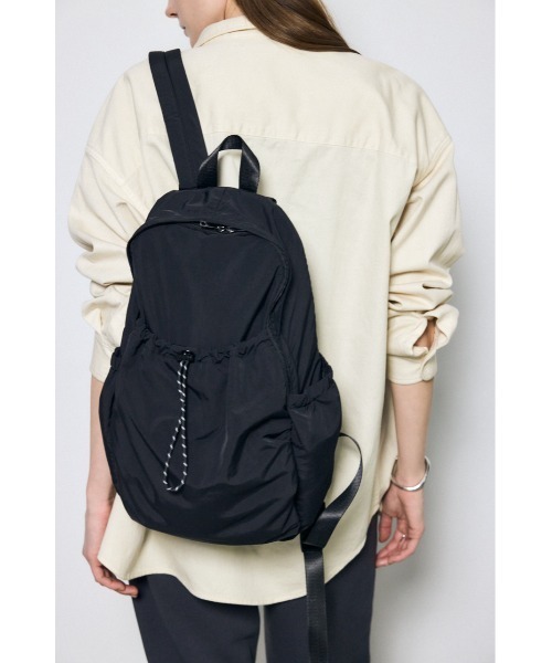 AZUL by moussy(アズールバイマウジー)の「フロントドロストリュック(バックパック/リュック・レディース・ブラック/アイボリー・FREE)」の13枚目の写真