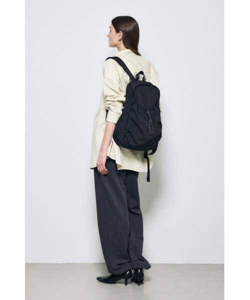 AZUL by moussy(アズールバイマウジー)の「フロントドロストリュック(バックパック/リュック・レディース・ブラック/アイボリー・FREE)」の15枚目の写真