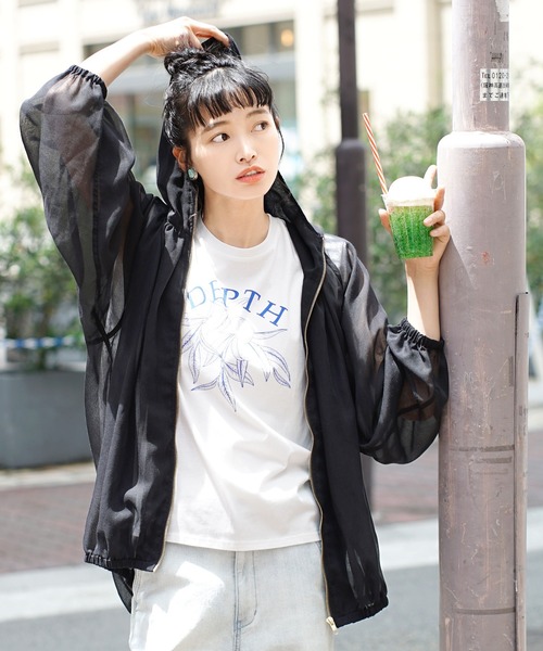 KOBE LETTUCE（コウベレタス）の「シアーブルゾン［フーディー］（ブルゾン・レディース・ブラック/グレイッシュベージュ・フリー）」の11枚目の写真