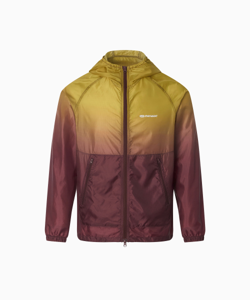 MENASOO(ミナス)の「Unisex Gradient Windbreaker High Neck Jumper(ナイロンジャケット・レディース・ブラック/レッド・1/2)」の3枚目の写真