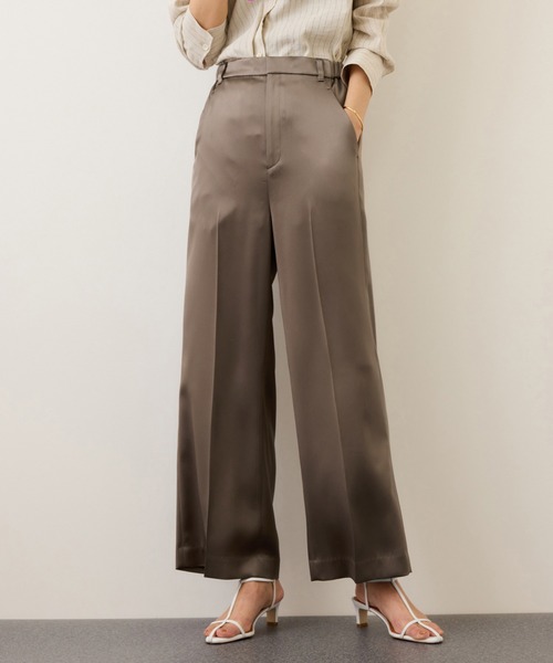 ROPE'(ロペ)の「ドレープサテンイージーパンツ/セットアップ対応・イージーケア(その他パンツ・レディース・イエロー系その他3/ブラック/ベージュ・36/38)」の1枚目の写真