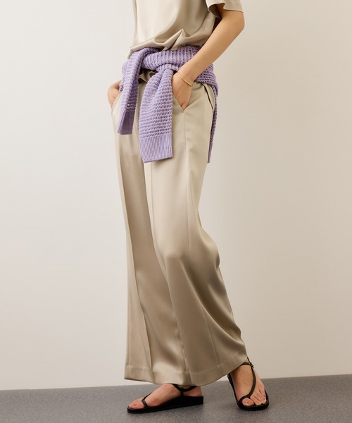 ROPE'(ロペ)の「ドレープサテンイージーパンツ/セットアップ対応・イージーケア(その他パンツ・レディース・イエロー系その他3/ブラック/ベージュ・36/38)」の10枚目の写真
