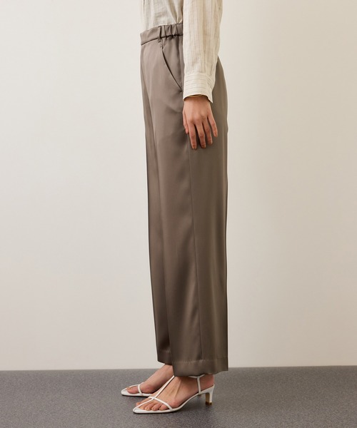 ROPE'(ロペ)の「ドレープサテンイージーパンツ/セットアップ対応・イージーケア(その他パンツ・レディース・イエロー系その他3/ブラック/ベージュ・36/38)」の22枚目の写真