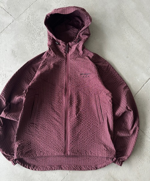 kutir（クティール）の「ASSORTED NYLON SHELL JACKET／アソートナイロンシェルジャケット（マウンテンパーカー・メンズ・ボルドー/ネイビー/ブラック/グレイッシュベージュ/チャコールグレー/ブルー・MEDIUM/LARGE）」の17枚目の写真