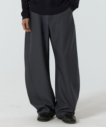 JUAN HOMME（ジュアンオム）の「リファインドカーブトラウザー（チャコール）（スラックス）」