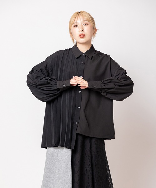 OSMOSIS(オズモーシス)の「アシンメトリープリーツブラウス(シャツ/ブラウス・レディース・ブラック/ベージュ/ホワイト・ONE SIZE)」の3枚目の写真