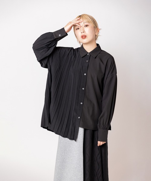 OSMOSIS(オズモーシス)の「アシンメトリープリーツブラウス(シャツ/ブラウス・レディース・ブラック/ベージュ/ホワイト・ONE SIZE)」の7枚目の写真
