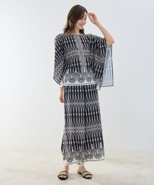 NARACAMICIE（ナラカミーチェ）の「【NARACAMICIE】【セットアップ対応】ライン幾何柄半袖スクエアブラウス（シャツ/ブラウス・レディース・ブラック/ホワイト・M）」の10枚目の写真