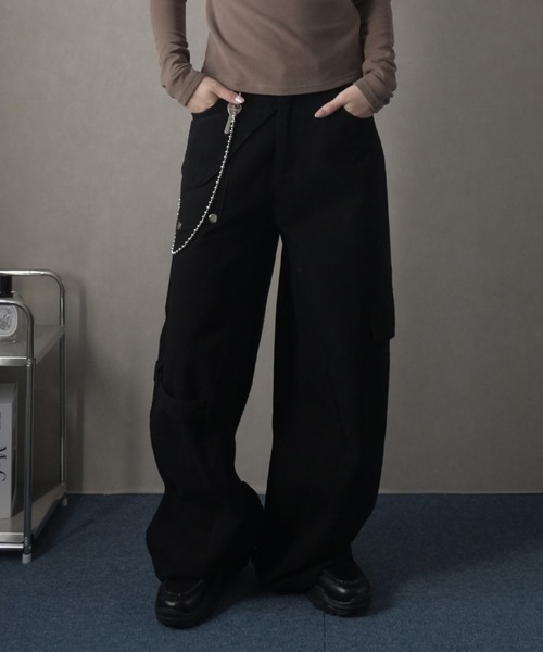 Ulysses(ユリシス)の「ワイドカーゴパンツ(カーゴパンツ・レディース・カーキ/ブラック・M/S)」の5枚目の写真
