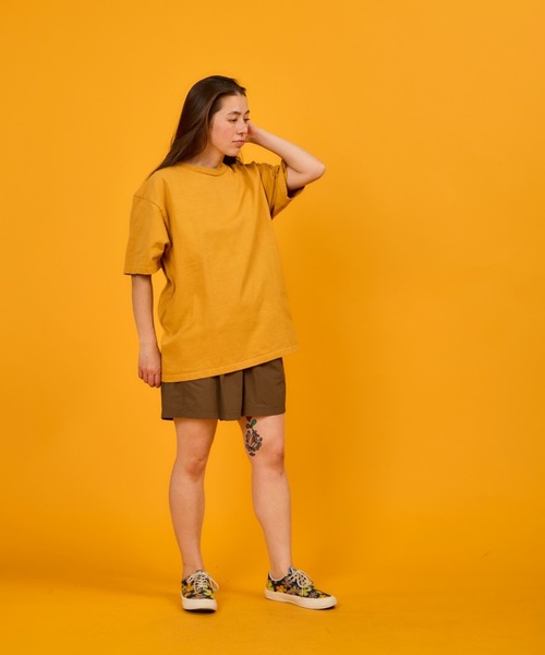 WALLA WALLA SPORT（ワラワラスポーツ）の「9oz TUBE TEE/ 9オンス チューブ ティー（Tシャツ/カットソー・メンズ・レモンイエロー/グリーン系その他/マスタード/エンジ/ダークブラウン/スミクロ/アイボリー/ブラック/ホワイト・X-LARGE/LARGE/SMALL/MEDIUM）」の15枚目の写真
