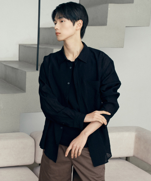 MINDBRIDGE（マインドブリッジ）の「[COUTURE]クリンクルストライプオーバーサイズシャツ - 2カラー（シャツ/ブラウス・メンズ・ブラック/ライトグレー・95/100/105/110）」の15枚目の写真
