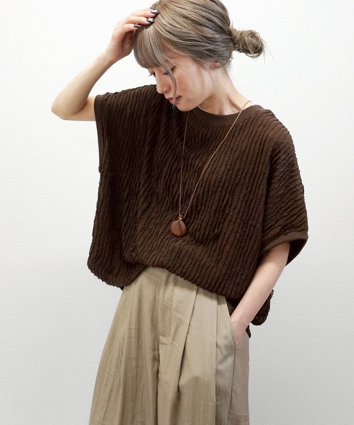gossara(ゴサラ)の「【今売れてます】フリフリカットソー天竺編T(Tシャツ/カットソー・レディース・ブラック/オフホワイト/ベージュ/ブラウン・FREE)」の17枚目の写真