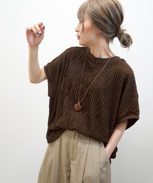 gossara(ゴサラ)の「【今売れてます】フリフリカットソー天竺編T(Tシャツ/カットソー・レディース・ブラック/オフホワイト/ベージュ/ブラウン・FREE)」の18枚目の写真