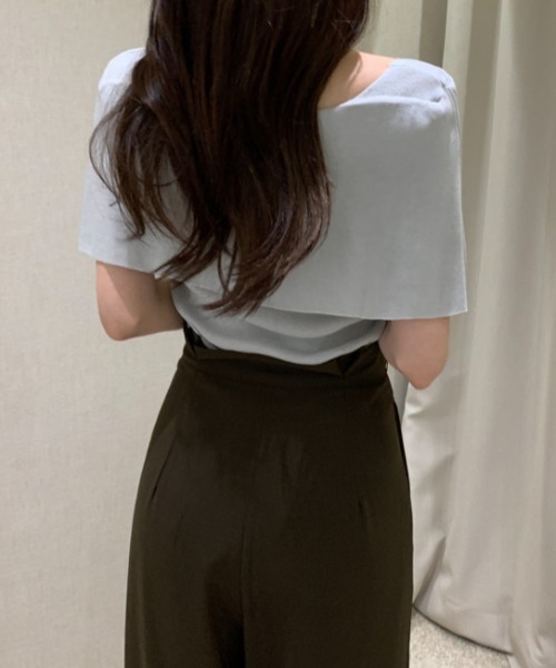 AMAJI(アマジ)の「ドレープネックコンパクトトップス(Tシャツ/カットソー・レディース・ブラック/ホワイト系その他/ライトブルー/グレイッシュベージュ・FREE)」の7枚目の写真