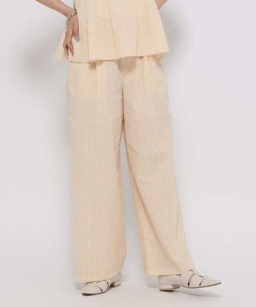 GLOBAL WORK(グローバルワーク)の「cossyさんプロデュース/サッカーSET UPパンツ/EiiS/314276(その他パンツ・レディース・ライトベージュ・SMALL/X-SMALL)」の5枚目の写真