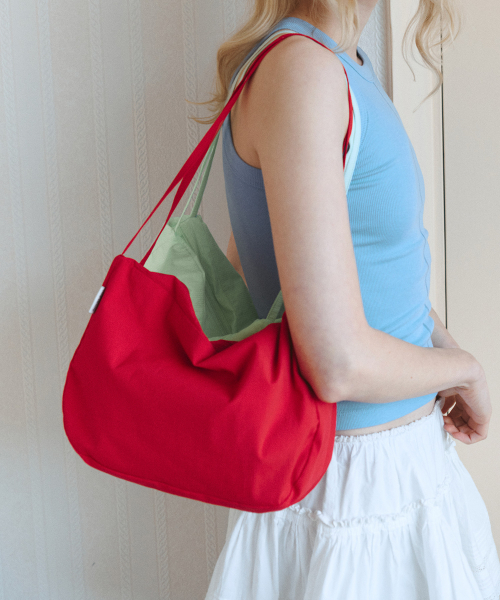 MUCU AND EBONY（ムクアンドエボニー）の「Light Mellow Shoulder Bag _ Tomato Red（ショルダーバッグ・レディース・その他・FREE）」の4枚目の写真