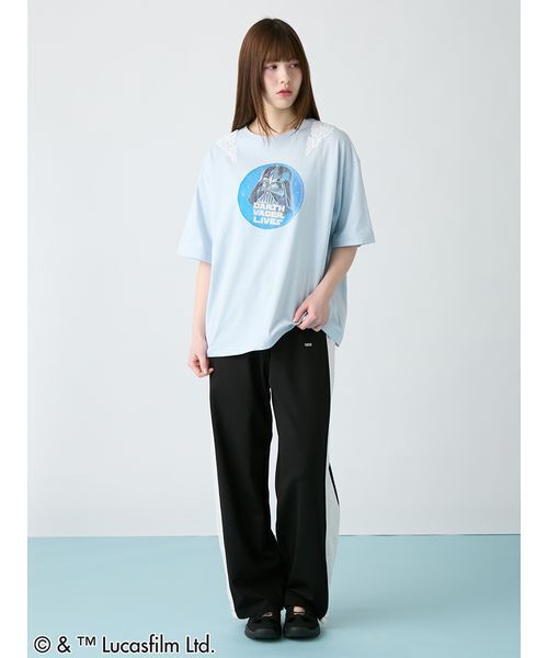 FURFUR(ファーファー)の「【STAR WARS(TM)】グラフィックプリントレースTシャツ(Tシャツ/カットソー・レディース・ブラック/サックスブルー/ホワイト/ベージュ・F)」の12枚目の写真