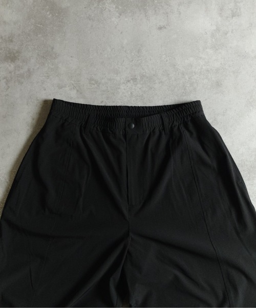 many men many mind(メニーメンメニーマインド)の「MANYMENMANYMINDS / AIRLEAKFABRIC/ワイドカーブパンツ(その他パンツ・メンズ・チャコール/ブラック・X-LARGE/LARGE/MEDIUM)」の13枚目の写真