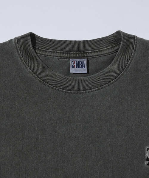 FREAK'S STORE(フリークスストア)の「NBA × FREAK'S STORE 別注 ランダムユニフォームデザイン バックプリント クルーネックTシャツ(Tシャツ/カットソー・メンズ・ネイビー/ナチュラル/チャコールグレー・LARGE/MEDIUM)」の10枚目の写真