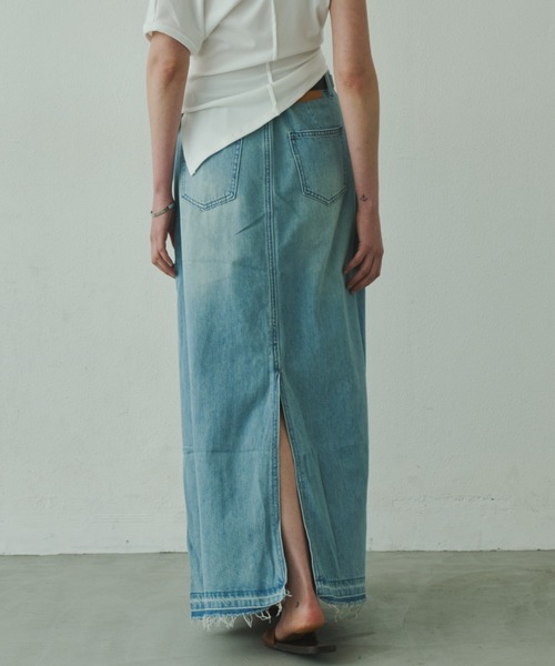 Plumel（プルメル）の「Stretch Denim Maxi Skirt / ストレッチデニムマキシスカート（デニムスカート・レディース・ライトブルー/ブルー・MEDIUM/LARGE）」の5枚目の写真