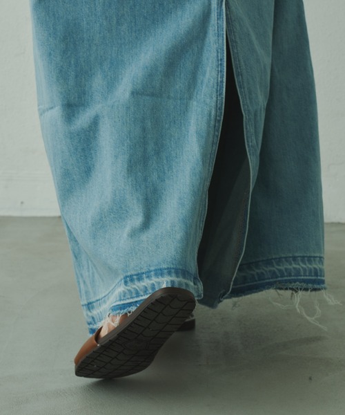 Plumel（プルメル）の「Stretch Denim Maxi Skirt / ストレッチデニムマキシスカート（デニムスカート・レディース・ライトブルー/ブルー・MEDIUM/LARGE）」の9枚目の写真
