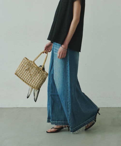 Plumel（プルメル）の「Stretch Denim Maxi Skirt / ストレッチデニムマキシスカート（デニムスカート・レディース・ライトブルー/ブルー・MEDIUM/LARGE）」の21枚目の写真