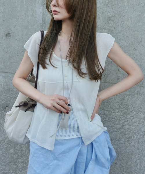 LAULEN（ローレン）の「sheer layered knit pullover /シアーレイヤード風ニットプルオーバー（ニット/セーター・レディース・グレー/チャコールグレー/レッド/アイボリー/ピンク・FREE）」の2枚目の写真