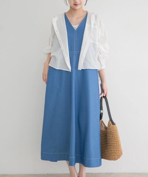 ITEMS URBANRESEARCH（アイテムズ アーバンリサーチ）の「『洗濯可』レーヨンデニムテントワンピース（ワンピース・レディース・ブルー/ブルー系その他・FREE）」の4枚目の写真