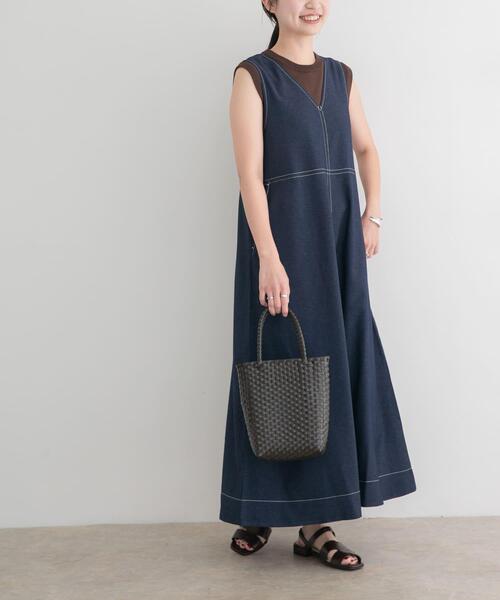 ITEMS URBANRESEARCH（アイテムズ アーバンリサーチ）の「『洗濯可』レーヨンデニムテントワンピース（ワンピース・レディース・ブルー/ブルー系その他・FREE）」の10枚目の写真
