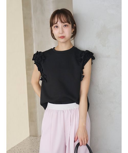 emmi(エミ)の「フラワーモチーフTシャツ/接触冷感(Tシャツ/カットソー・レディース・ブラック/ホワイト・F)」の7枚目の写真