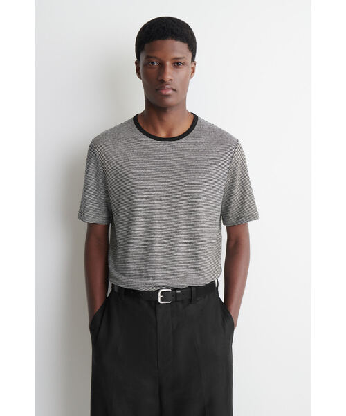 COS(コス)の「リネンTシャツ(Tシャツ/カットソー・メンズ・ブラック系その他/ネイビー/ブラック・XL/XS/S/M/L)」の3枚目の写真
