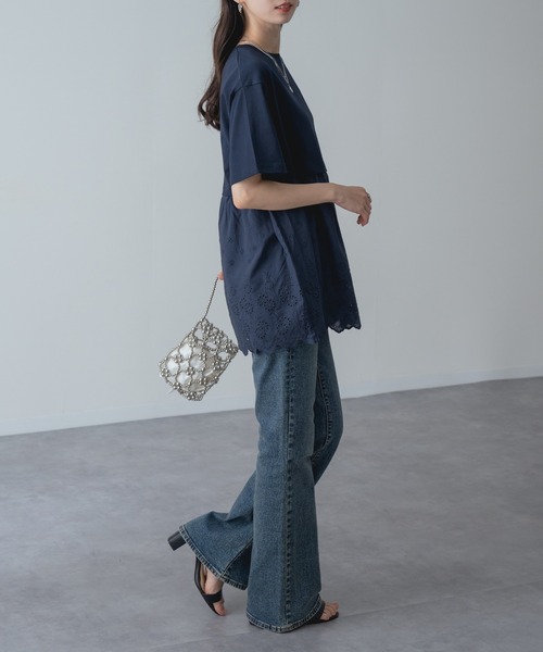 refinedworks(リファインドワークス)の「【refinedworks】1枚で主役を張る、レース ドッキング チュニック(Tシャツ/カットソー・レディース・ネイビー/ホワイト・FREE)」の21枚目の写真