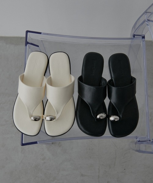 Aunt Marie's(アントマリーズ)の「ニュアンスメタルサンダル(サンダル・レディース・ホワイト/ブラック・LARGE/MEDIUM/SMALL)」の15枚目の写真